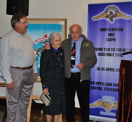 Hendrik Pistorius, Gerti Pistorius and Craig Fuller at the 2012 IAOPA World Assembly
