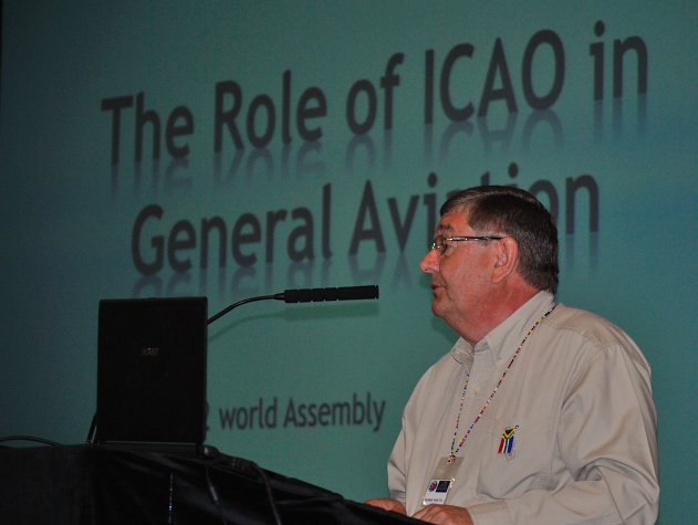 Rennie van Zyl addresses the 2012 IAOPA World Assembly